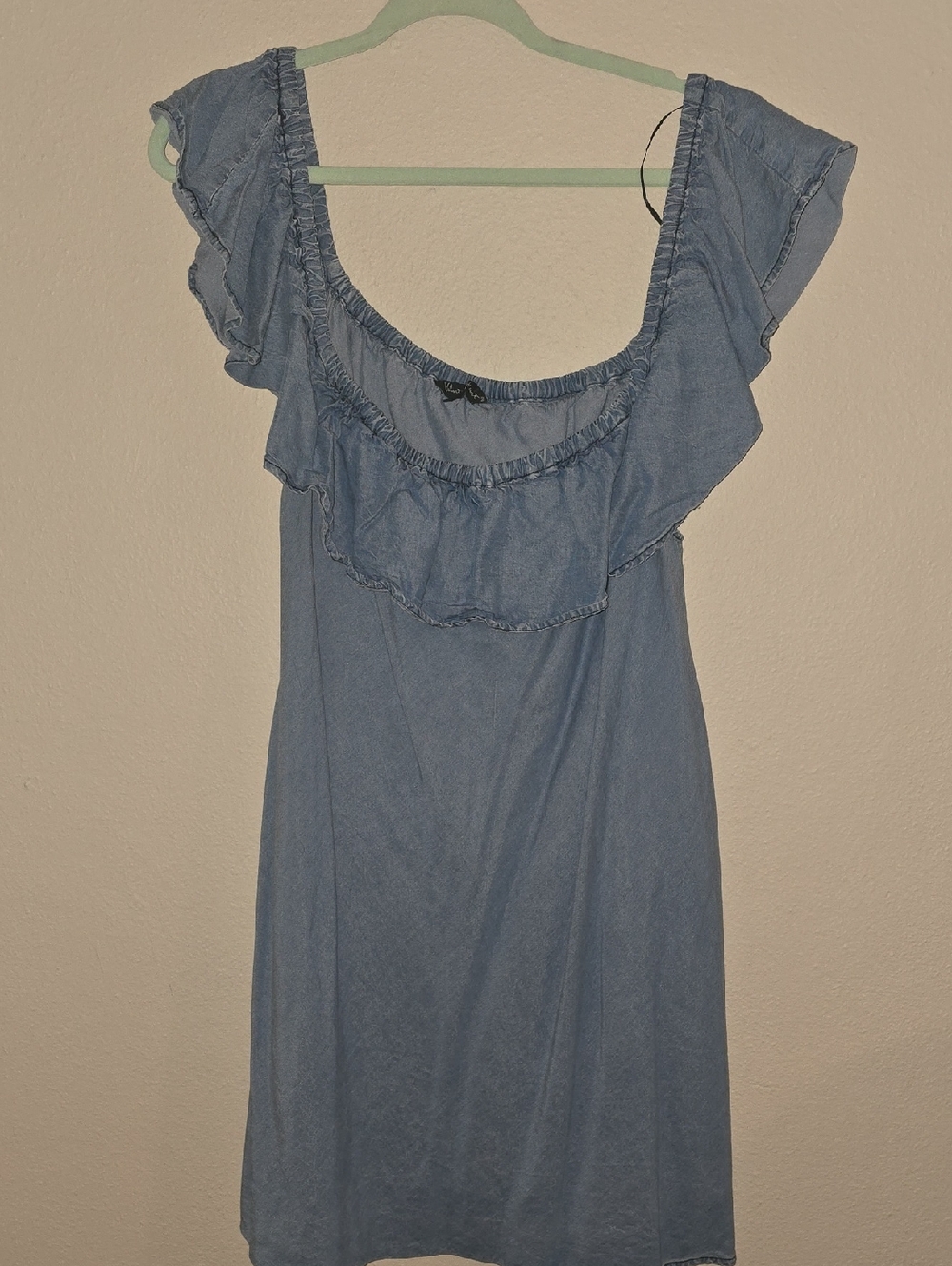 Velvet Heart Chambray Blue Off-Shoulder Top